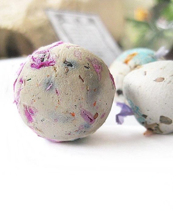 20 Organic Seed Bomb Balls Wild Flowers Eco Friendly Wedding Favors Gifts for Her  Gardening