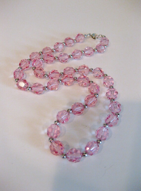 Pretty Vintage Pink Faceted Glass Bead Necklace