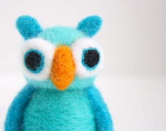 Needle felted funny turquoise owl