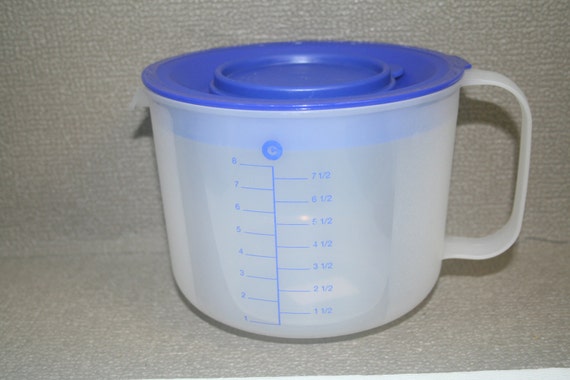 Tupperware Mix N Store Batter Bowl 8 cups Blue Lid by artzybitz