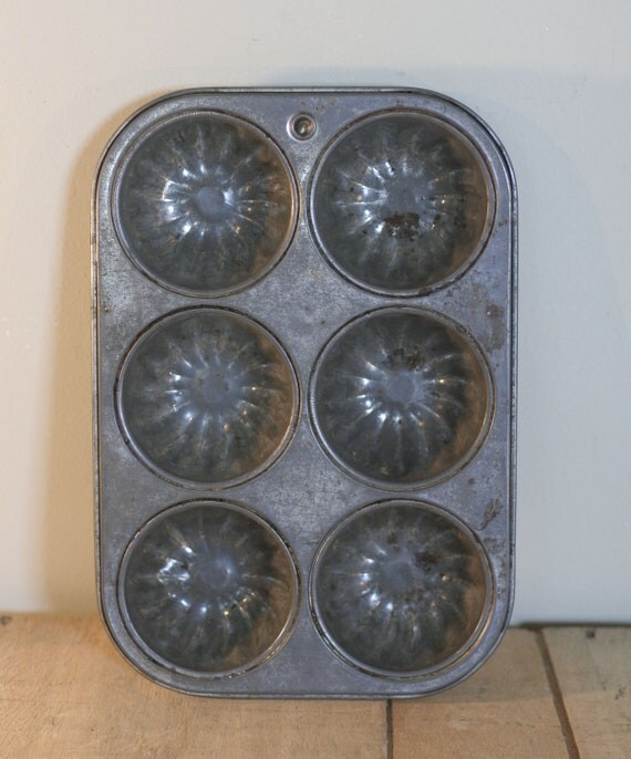 vintage baking tin for mini bundt cakes