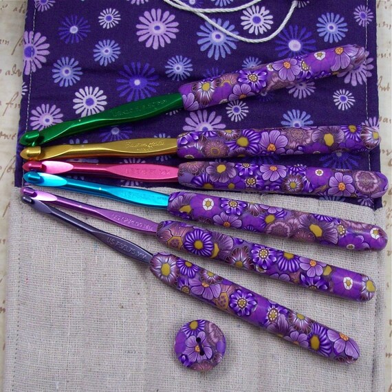 Crochet Hook Case with Set of Susan Bates Crochet Hooks