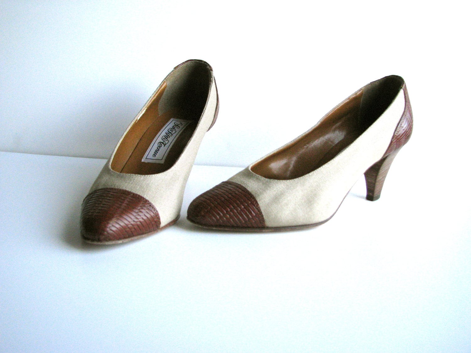 Vintage Brown Spectator Shoes Saks Fifth Avenue Size 5 B