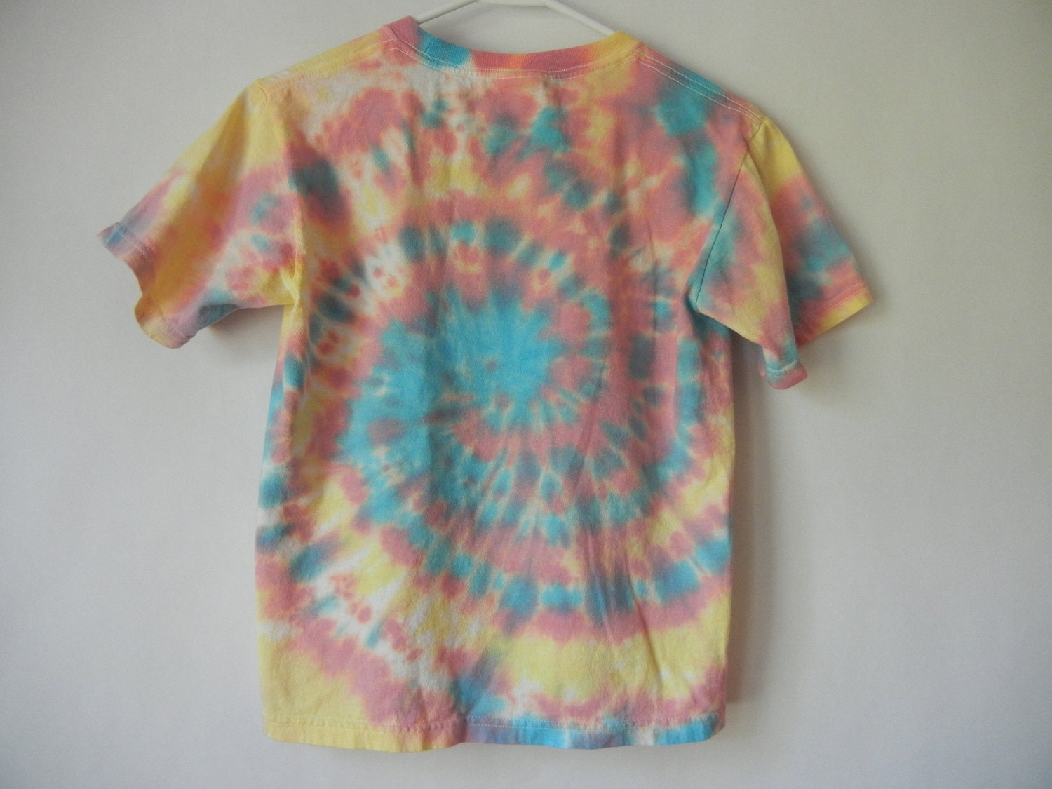 pastel tie dye shirt diy