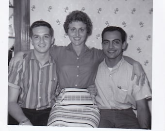 Girl and Two Guys - Vintage Photograph, Vernacular, Black and White, Snapshot, Ephemera, Vintage Photo (VV)