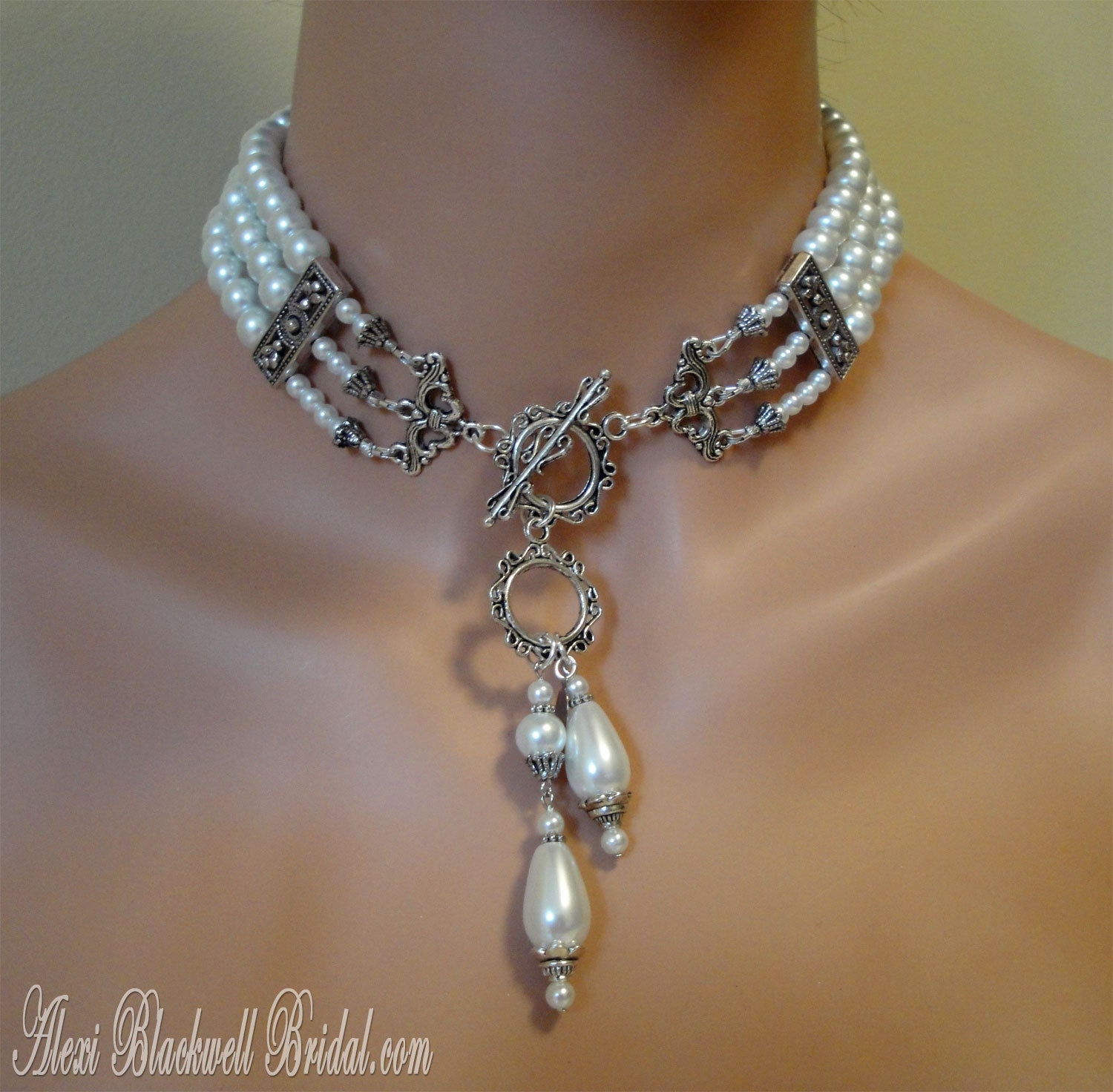 Victorian Pearl Choker Necklace Set includes Earrings Elegant