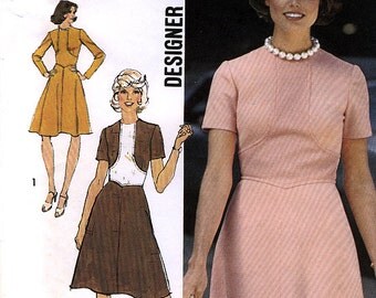 Simplicity 6145 Designer Fashion Vintage 70s Misses' Dress Sewing Pattern - Uncut - Size 10 - Bust 32.5