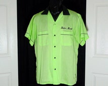 Popular items for green shirt on Etsy