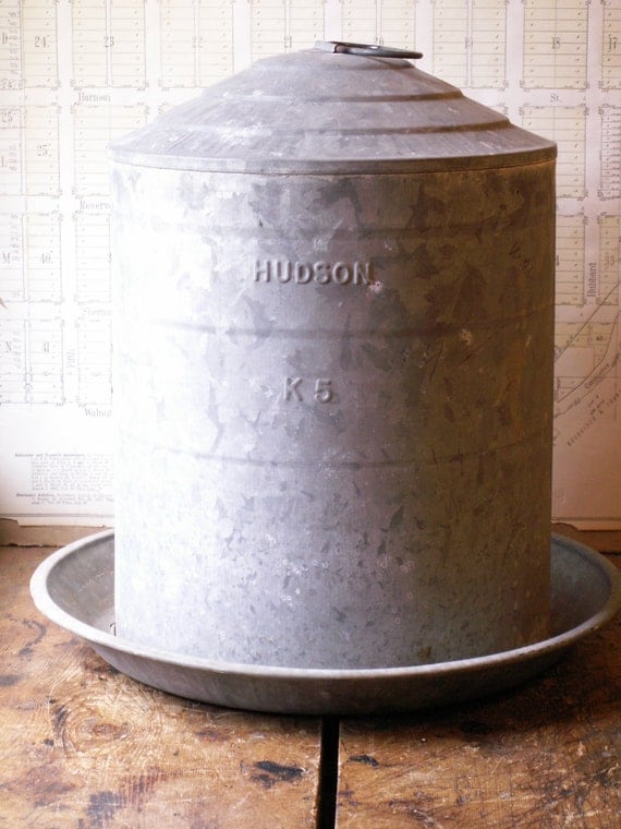 Vintage Galvanized Tin Chicken Waterer Hudson K5