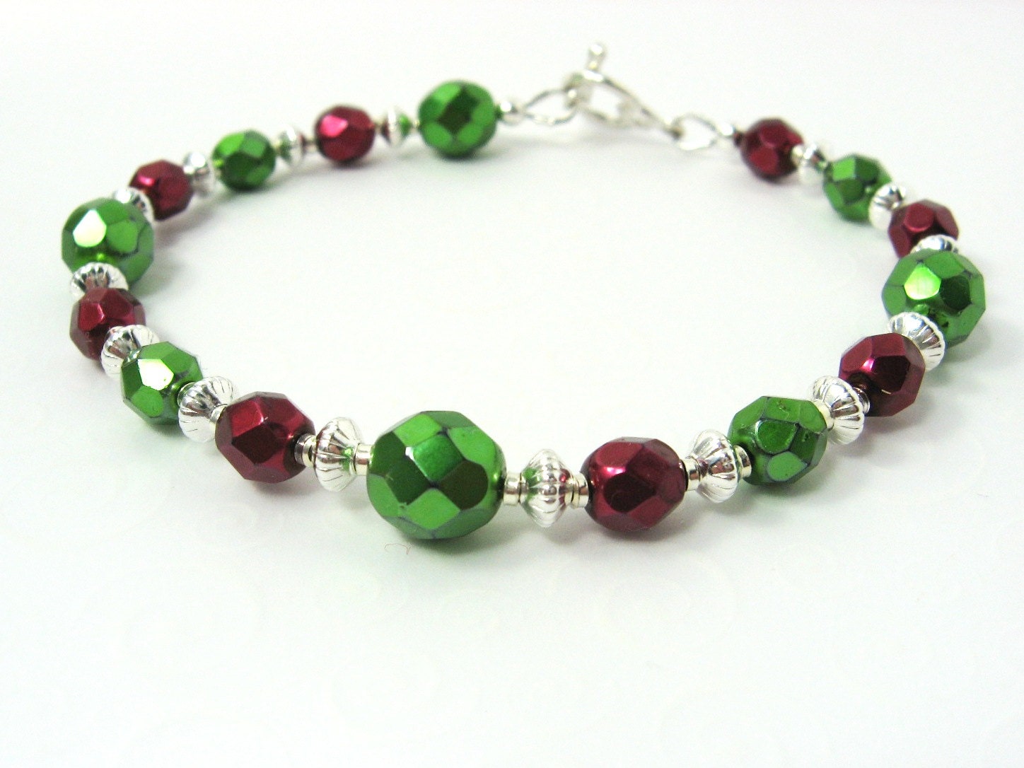 Christmas Bracelet Red Green and Silver Beaded Bracelet