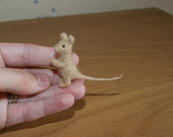 Felted mouse, felted mouse miniature, felt toy, natural wool toy, mouse toy