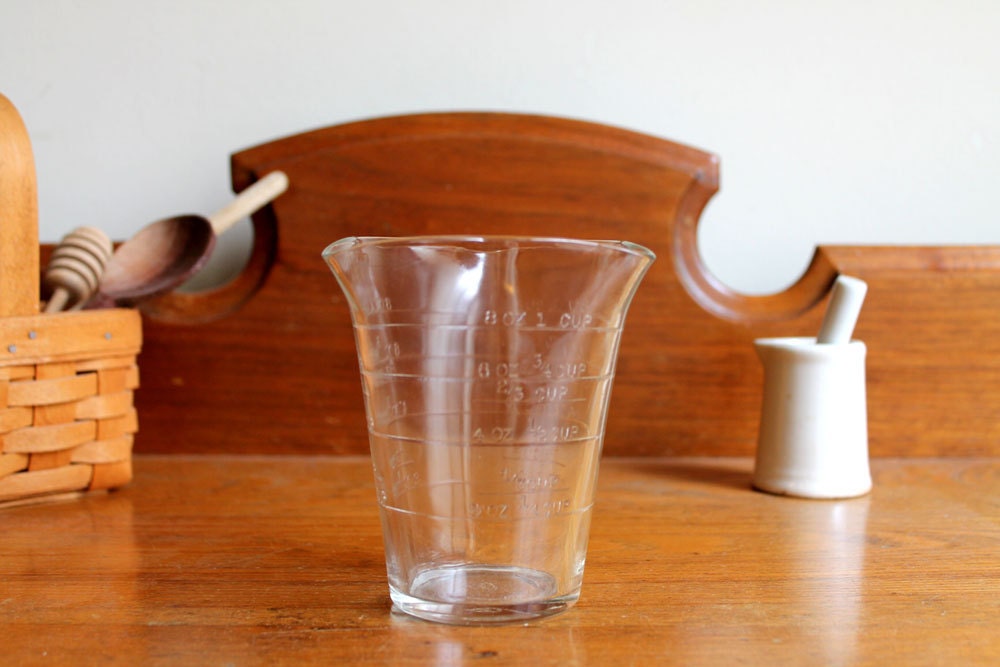 Vintage Triple Spout Measuring Cup Glass Measuring Cup 1487