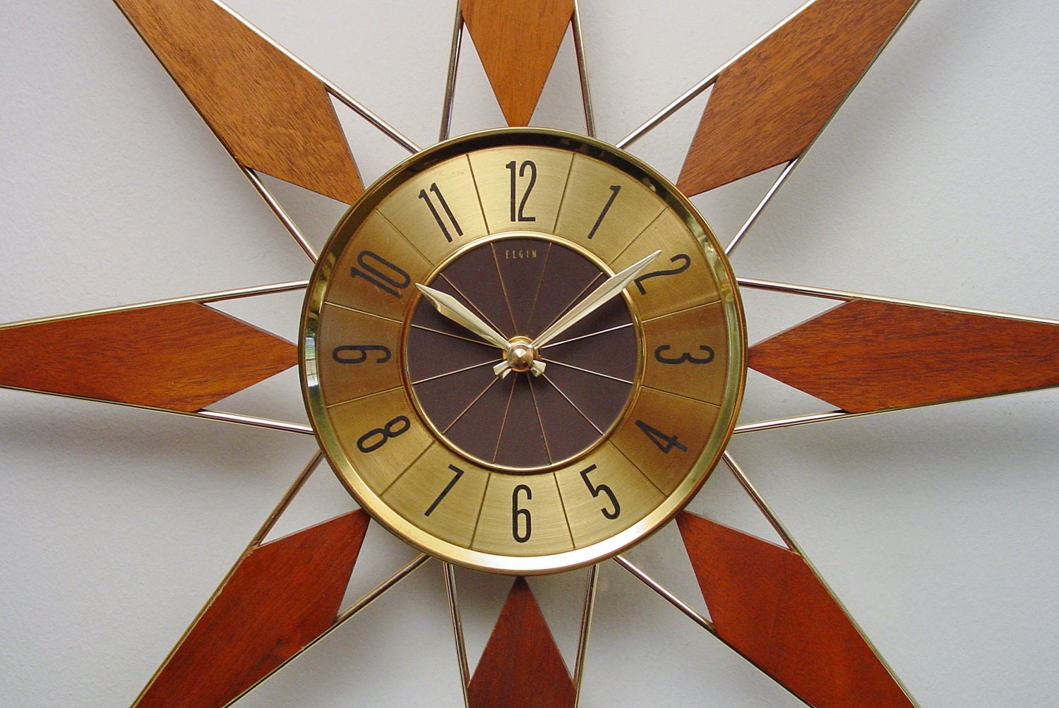 Mid Century Modern Starburst Clock by Elgin Atomic Wall