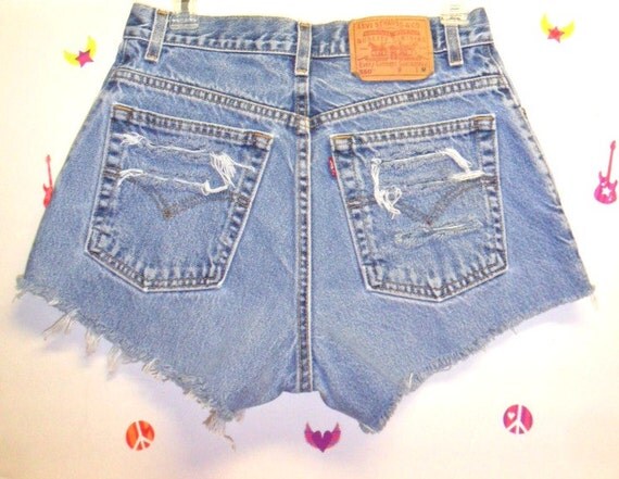 LEVIS Denim Shorts Distressed Studded Waist 28 inches