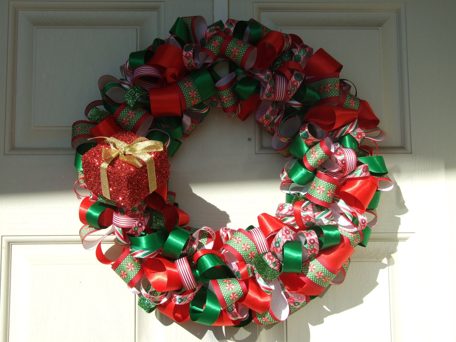 Christmas Present Ribbon Wreath - Christmas decoration home decor holiday wreath housewares ribbon wreath door decor