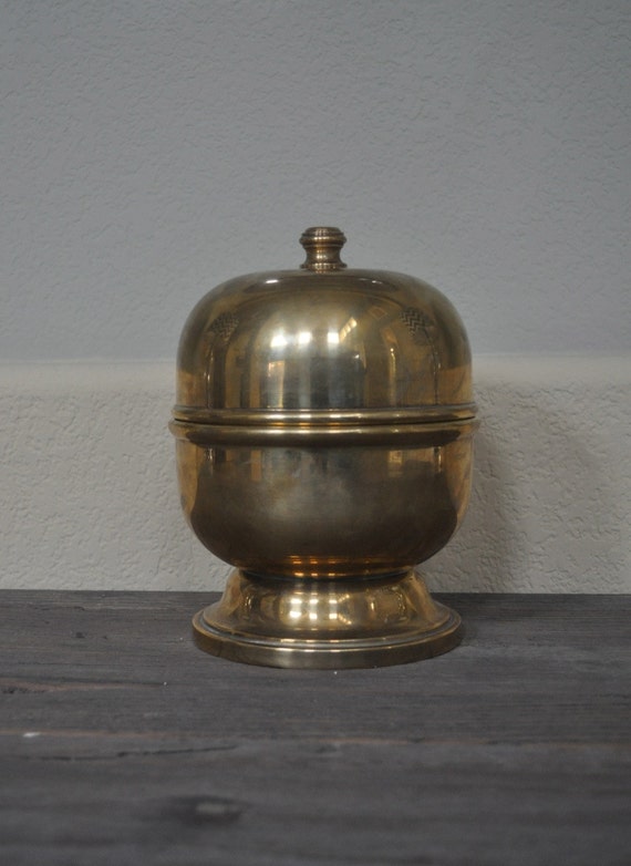 Vintage brass round box container jar bowl with lid on