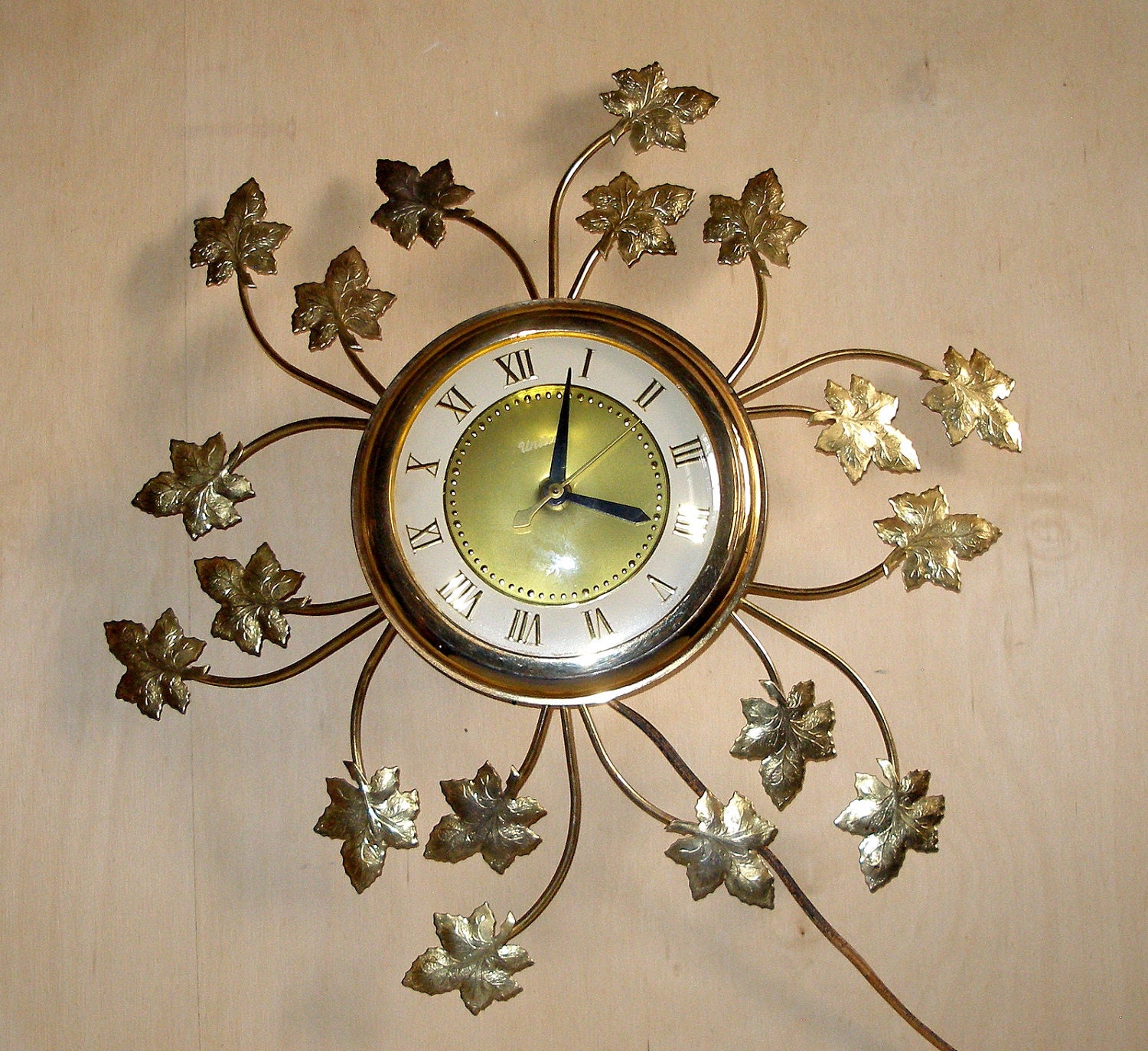 Vintage 1950's UNITED Mid Century WALL CLOCK Brass Leaf