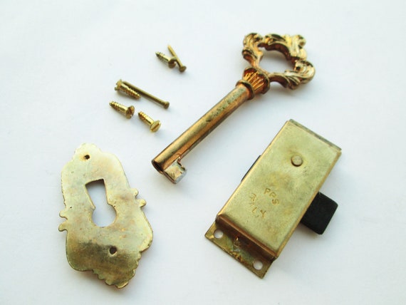 Vintage Brass Plated Key And Lock Drawer Lock Cabinet Lock 7543