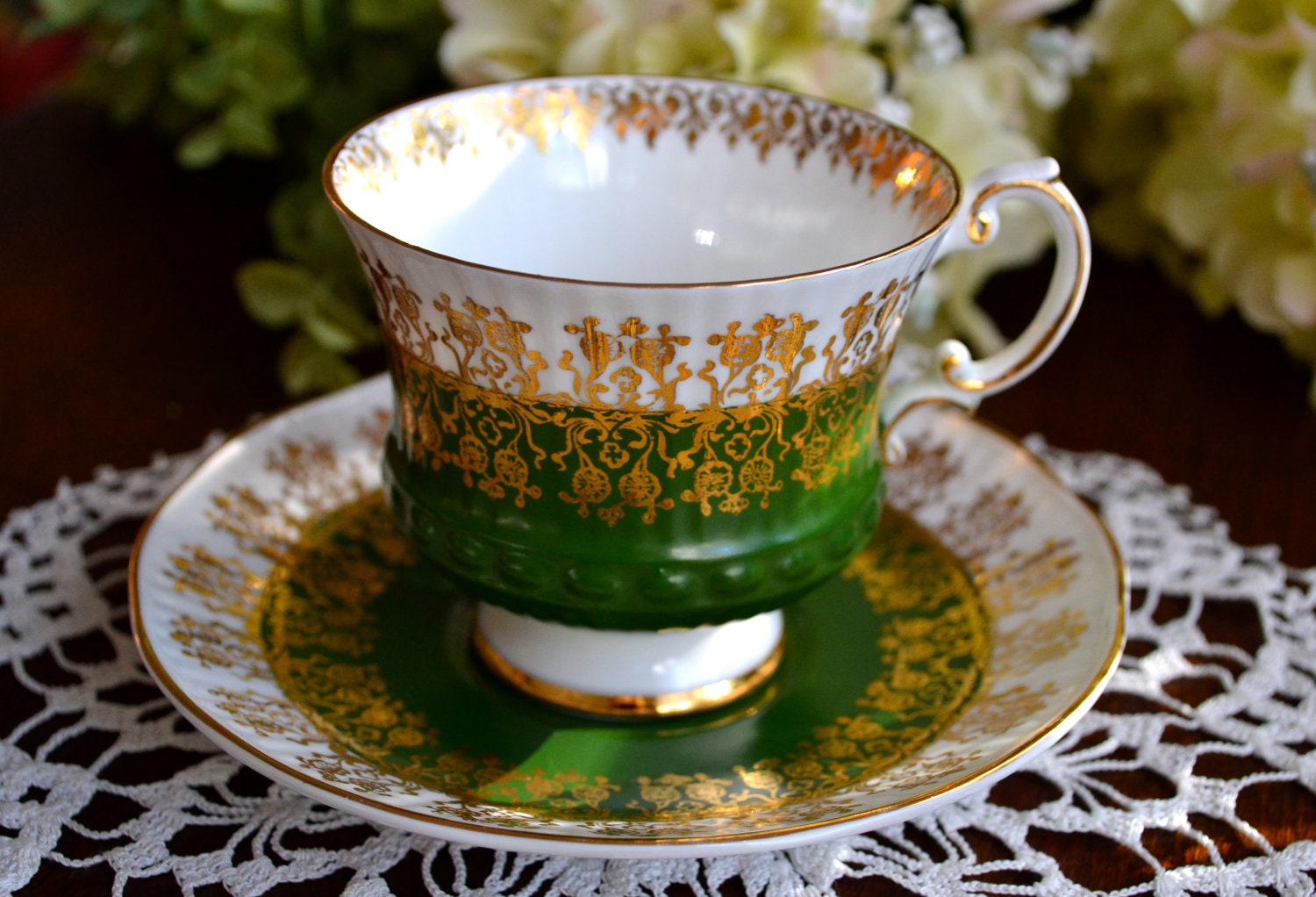 Elizabethan Fine Bone China Tea Cup and Saucer Green Gold