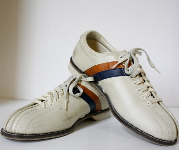 Vintage Striker Bowling Shoes Men's Stripes Cream Tan Navy