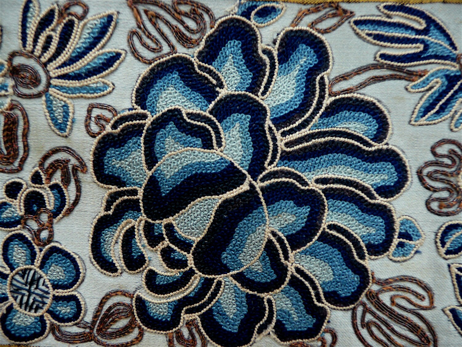 Chinese Silk Embroidery Oriental Decor Silk Textile