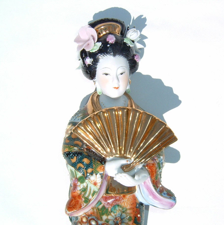 Geisha Girl Japanese Porcelain Figurine Lavishly Decorated