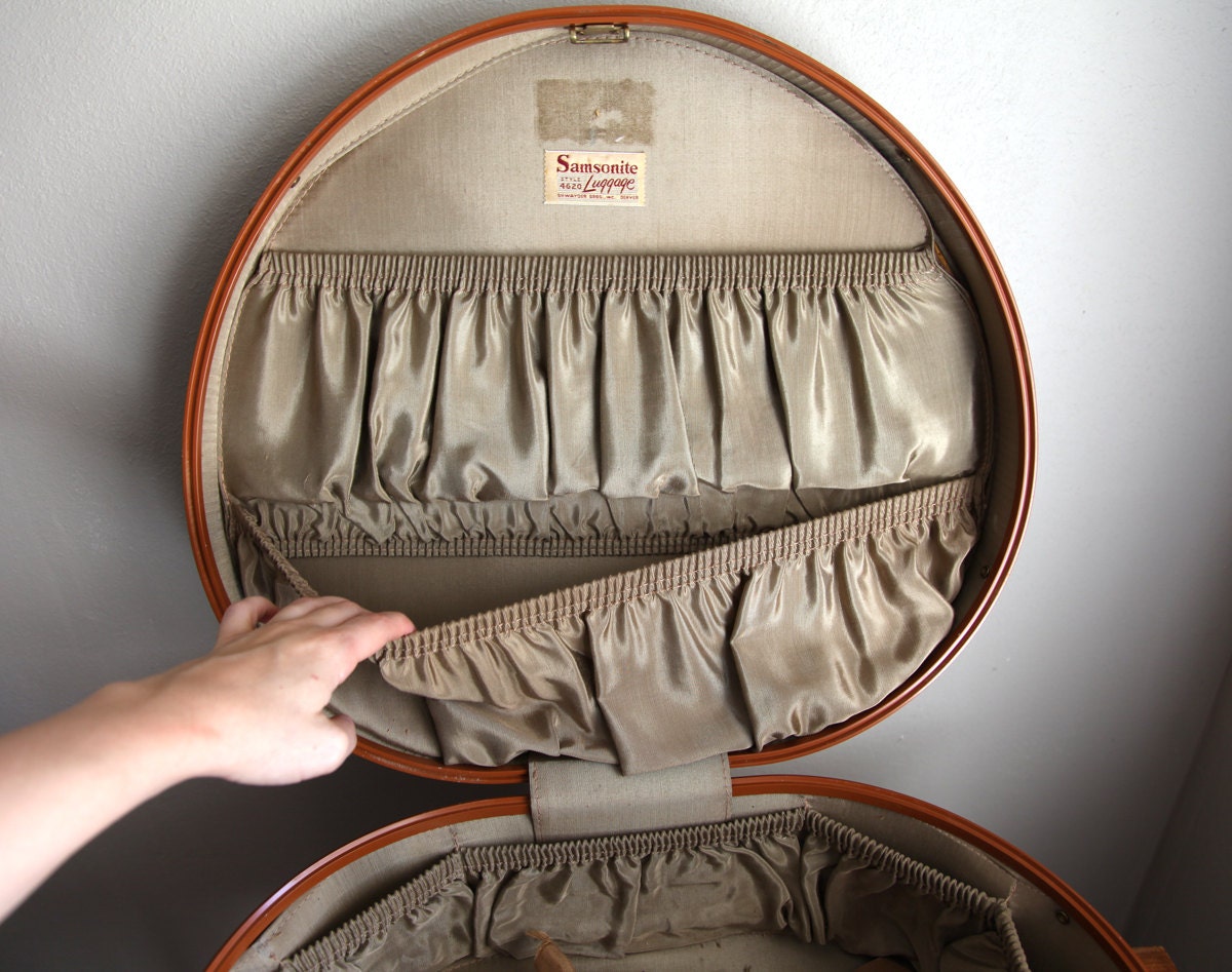 Vintage Samsonite Hat Box Round Luggage Style 4620