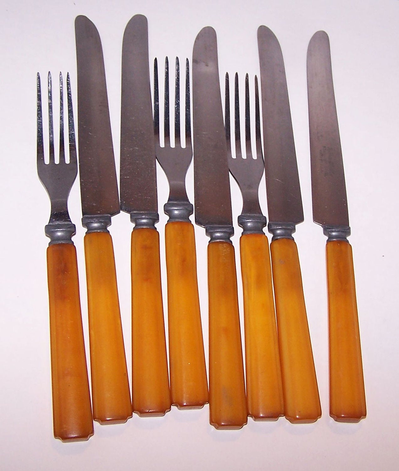 FREE S & H Vintage Bakelite Flatware Robinson Knife Co