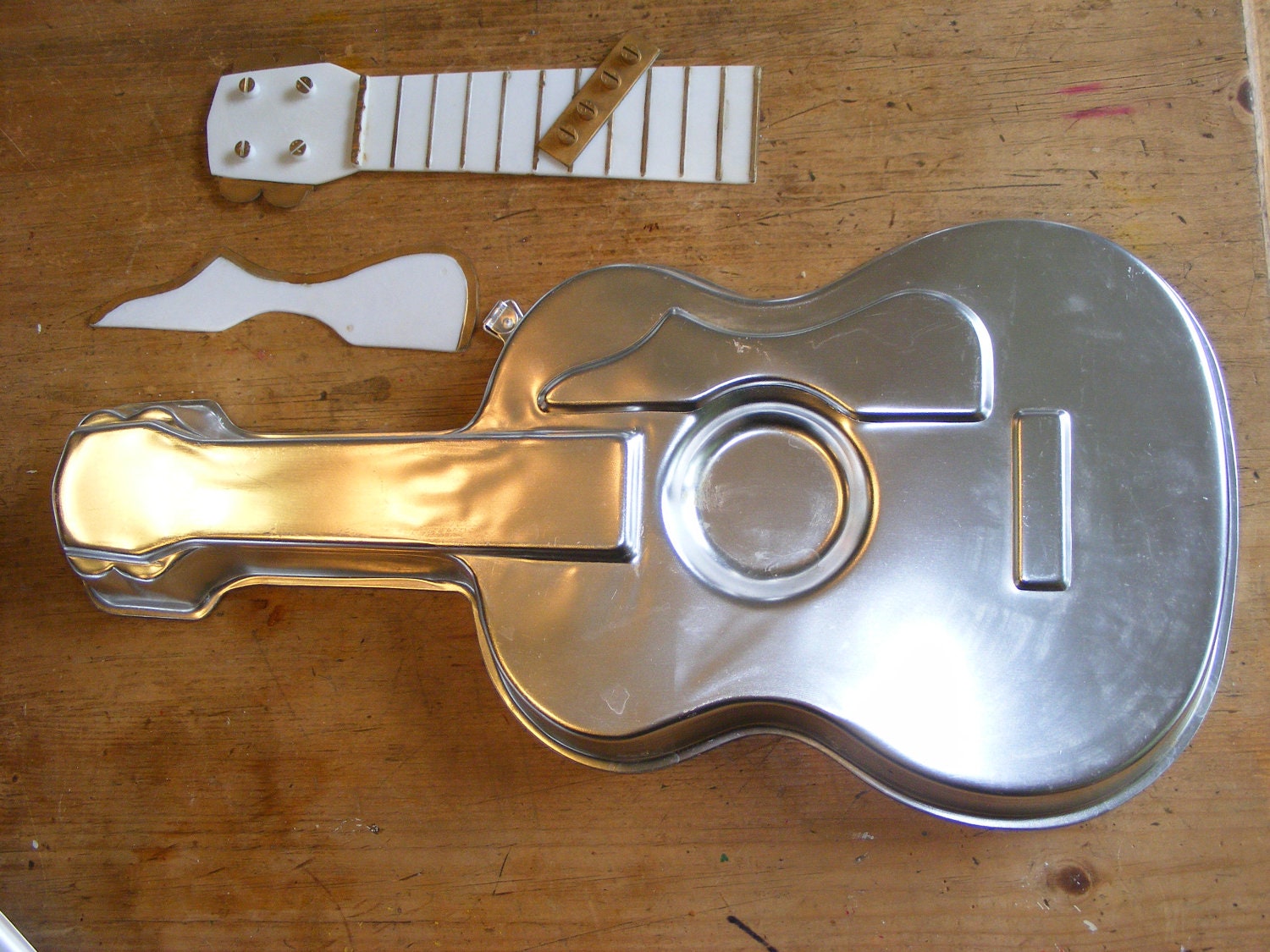 Guitar Cake Pan