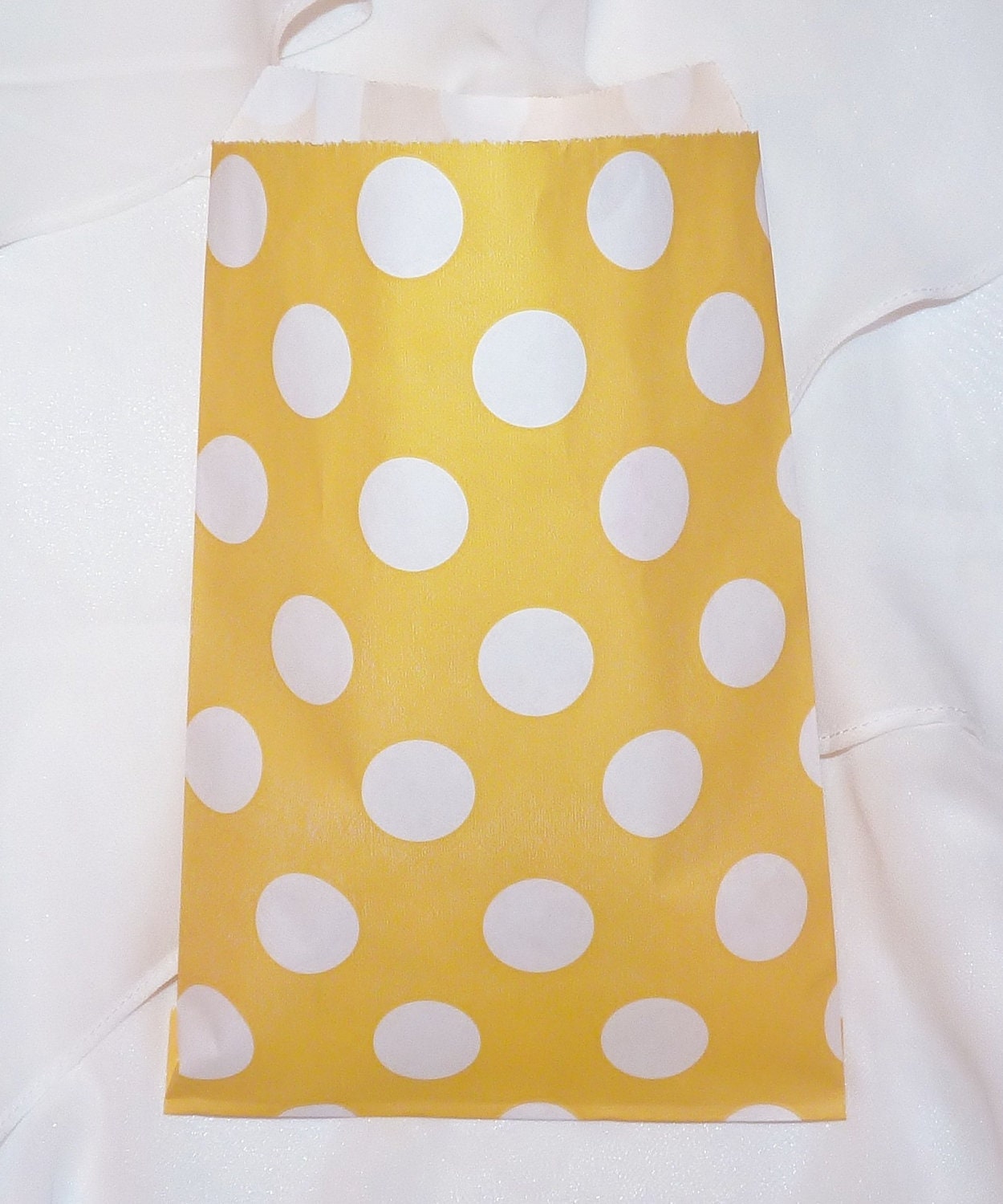 30 YELLOW Dot Party Favor Bags Candy Buffet Wedding Baby