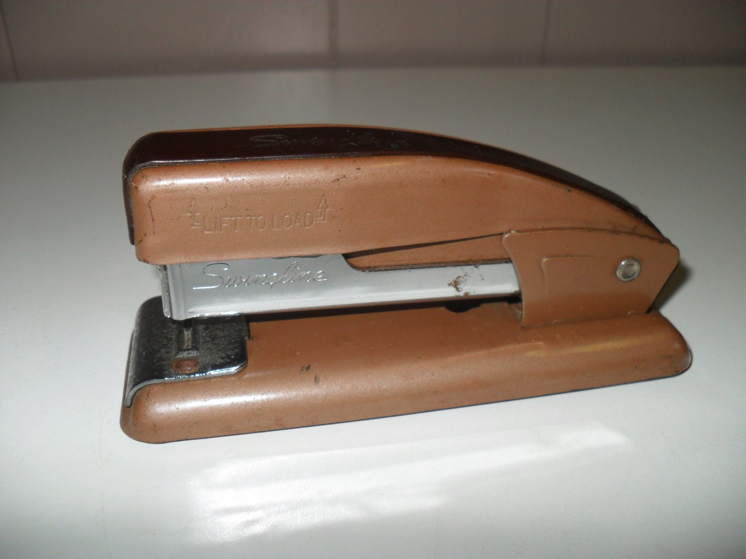 Vintage Swingline 99 Stapler Brown Metal Small Desk Stapler