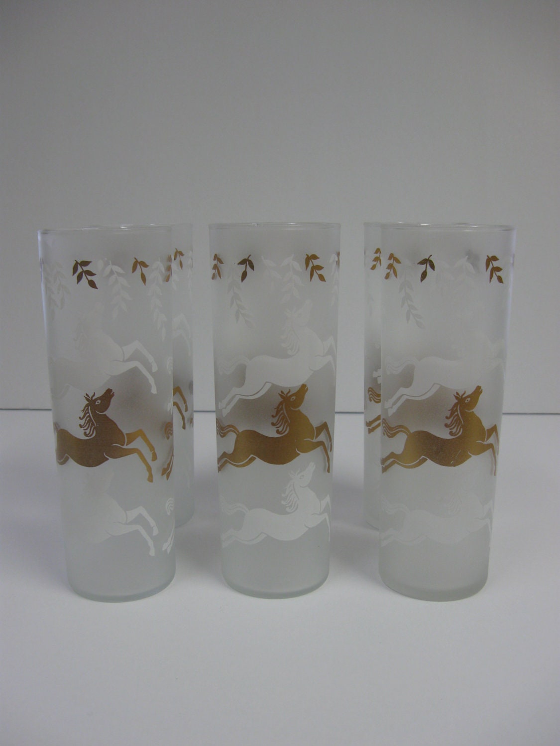 Vintage Frosted Drinking Glasses// White and by MintMarketHome