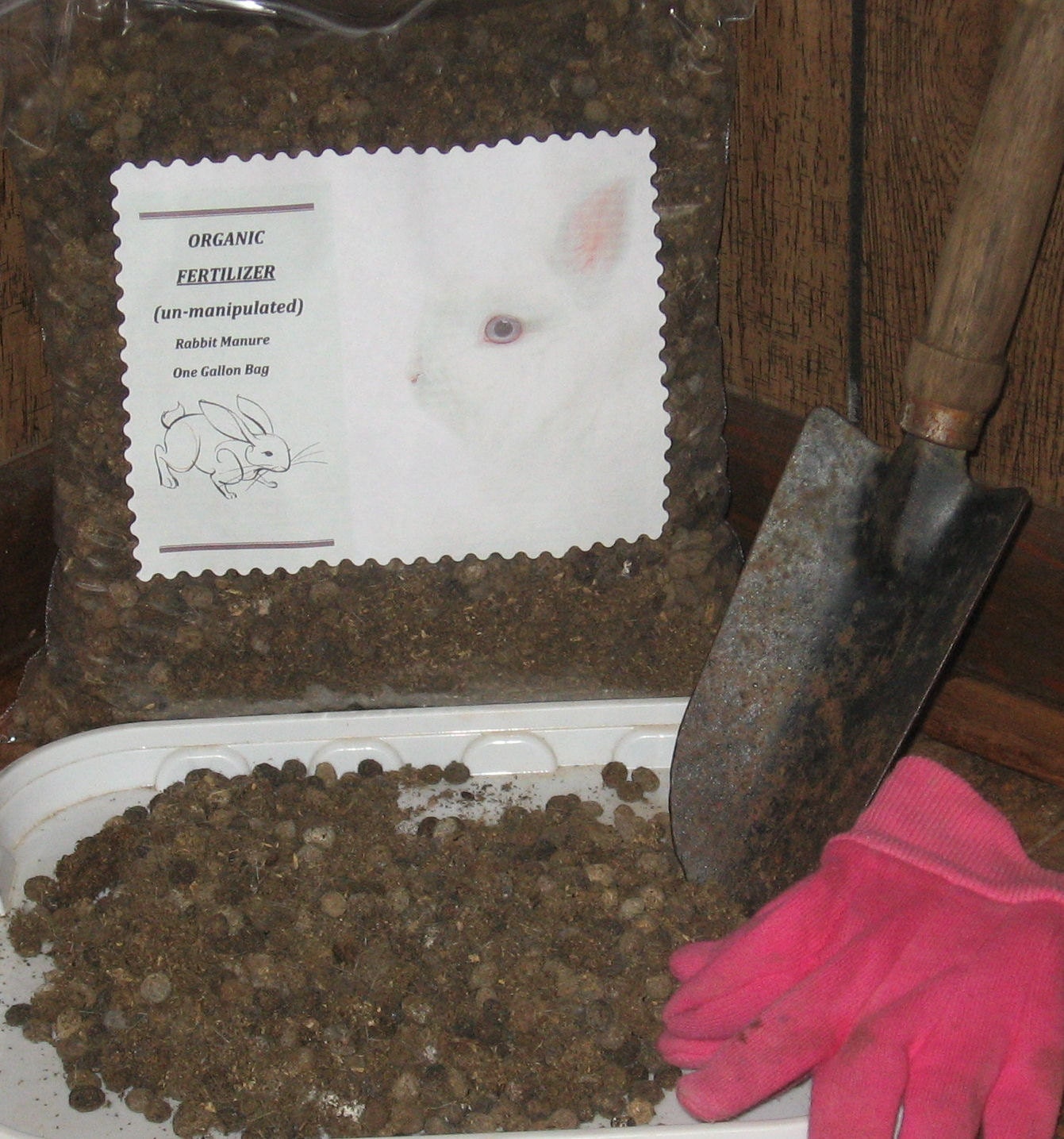 ORGANIC FERTILIZER Rabbit Manure one gallon bag / garden