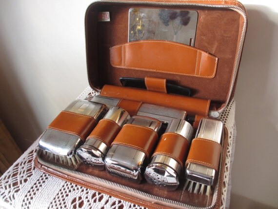 Vintage 1930s Vintage Traveling Shaving Kit Two Tix