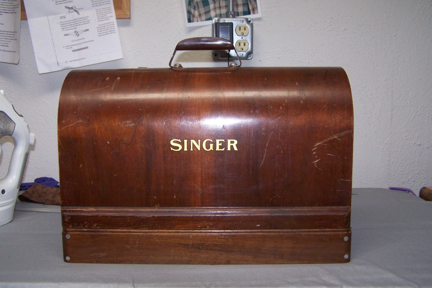 vintage singer featherweight sewing machine case RESERVED