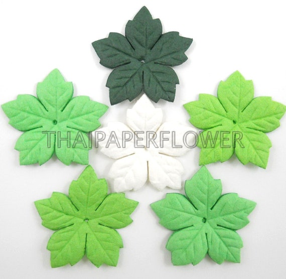 100 Poinsettia Paper Flowers Die Cut Scrapbook Card Making Christmas 