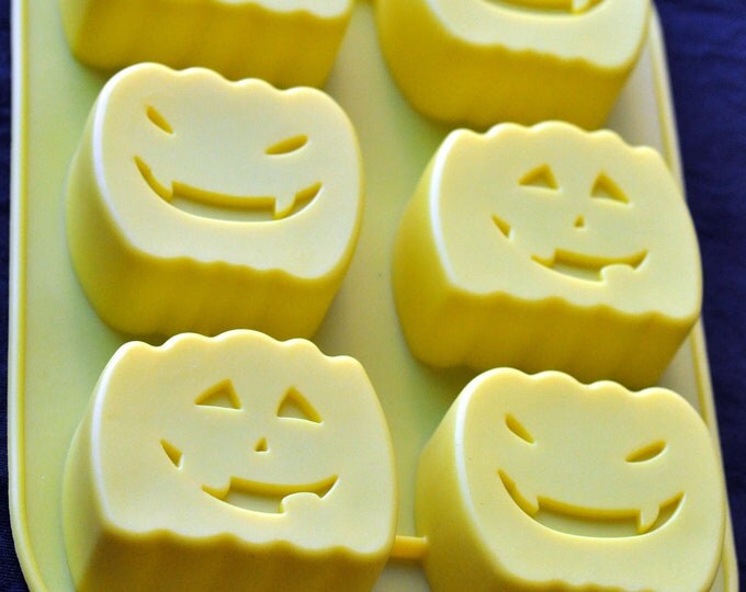 Silicone Soap Molds Cup Cake Muffin Pudding Molds - 6 Halloween Pumpkin