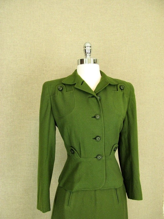 Vintage 1940s Green Wool Suit / 1940s Green by AmouretteVintage