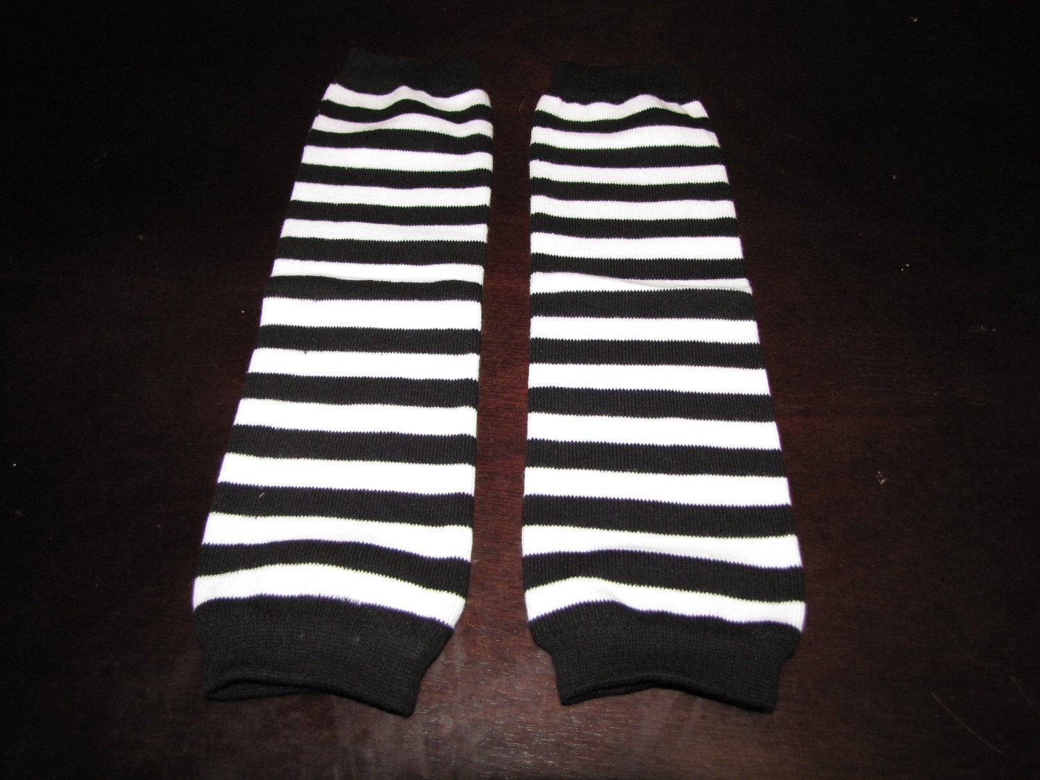 BLACK STRIPES baby leg warmers. Great for babies toddlers