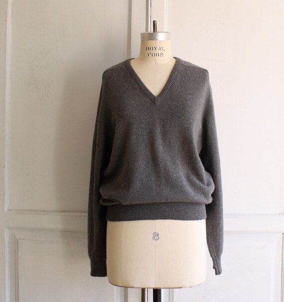 scottish cashmere sweater charcoal gray large v neck