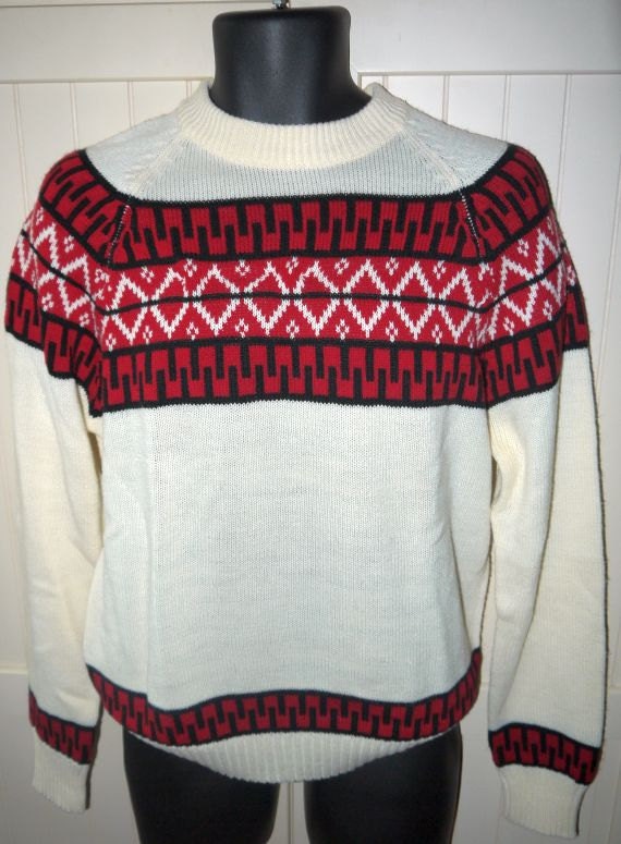 Vintage 70s ski sweater / 1970s knit pullover / by WingManVintage