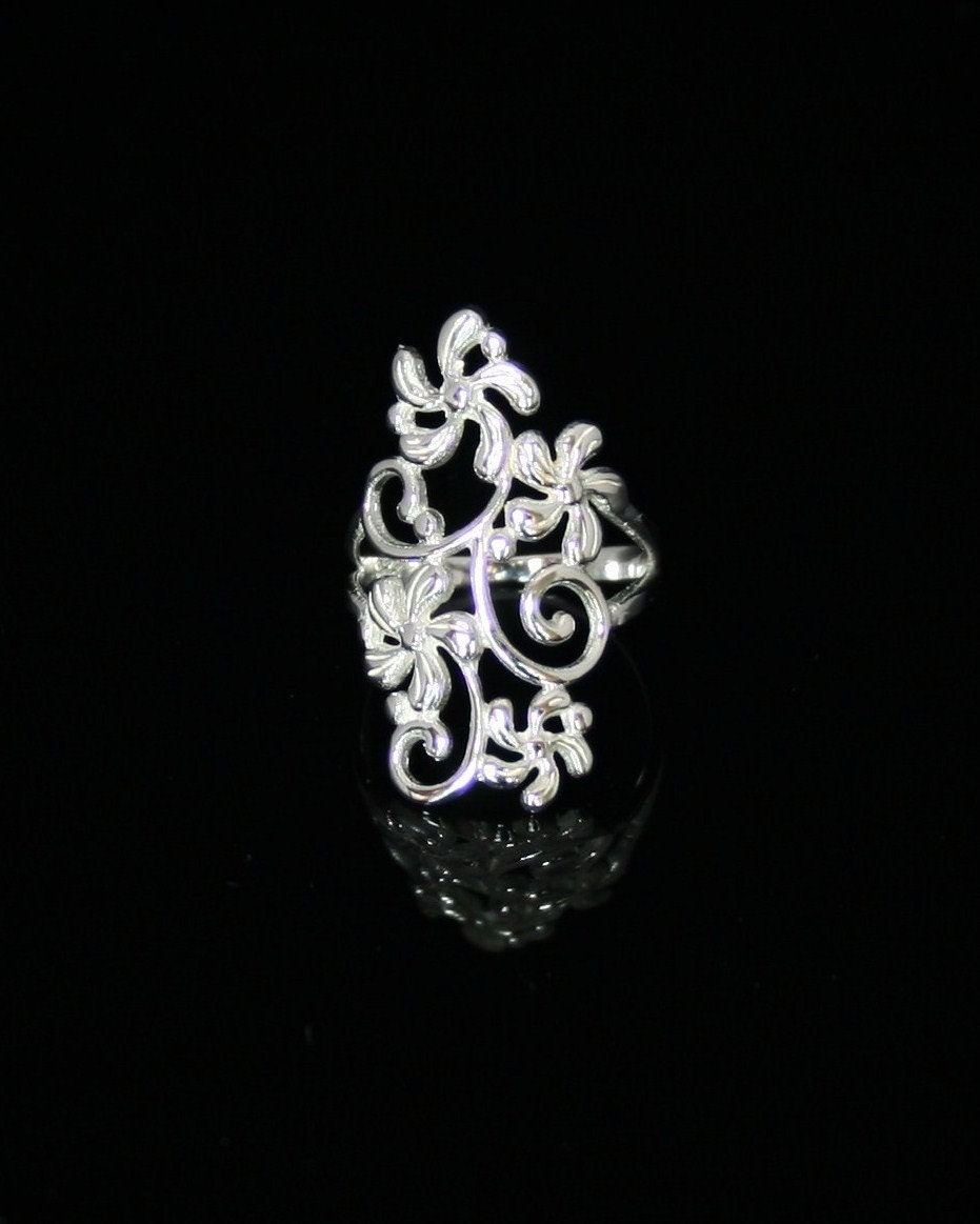 Simple Fine Siver Ring. Beautiful Filigree Classic Sterling