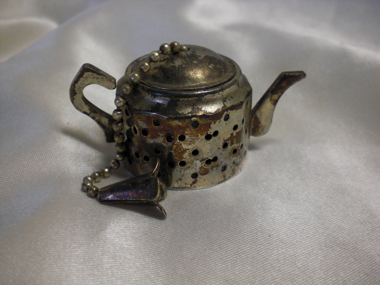 Vintage Silver Tea Ball Tea Infuser Strainer shaped like