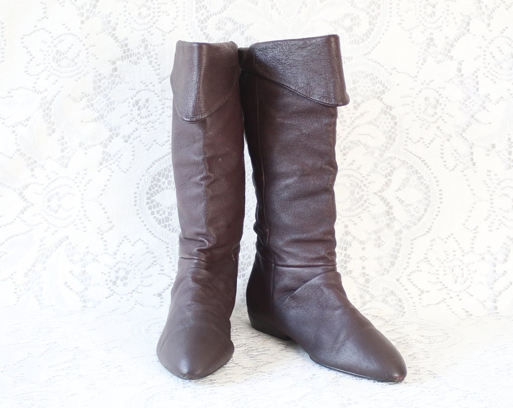 vintage size 9 mocha leather slouch boots // folded cuff
