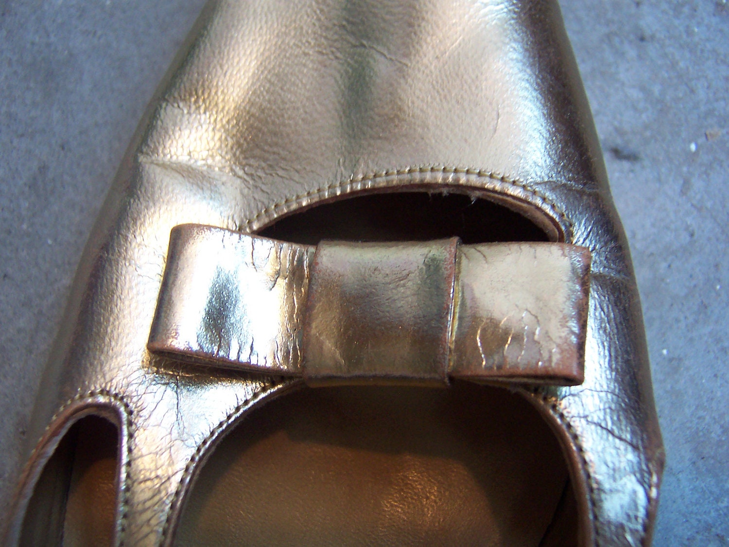 schiaparelli gold toe shoes