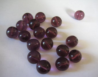 Lot of 10 14mm Round Purple Glass Beads Vintage and Beautiful