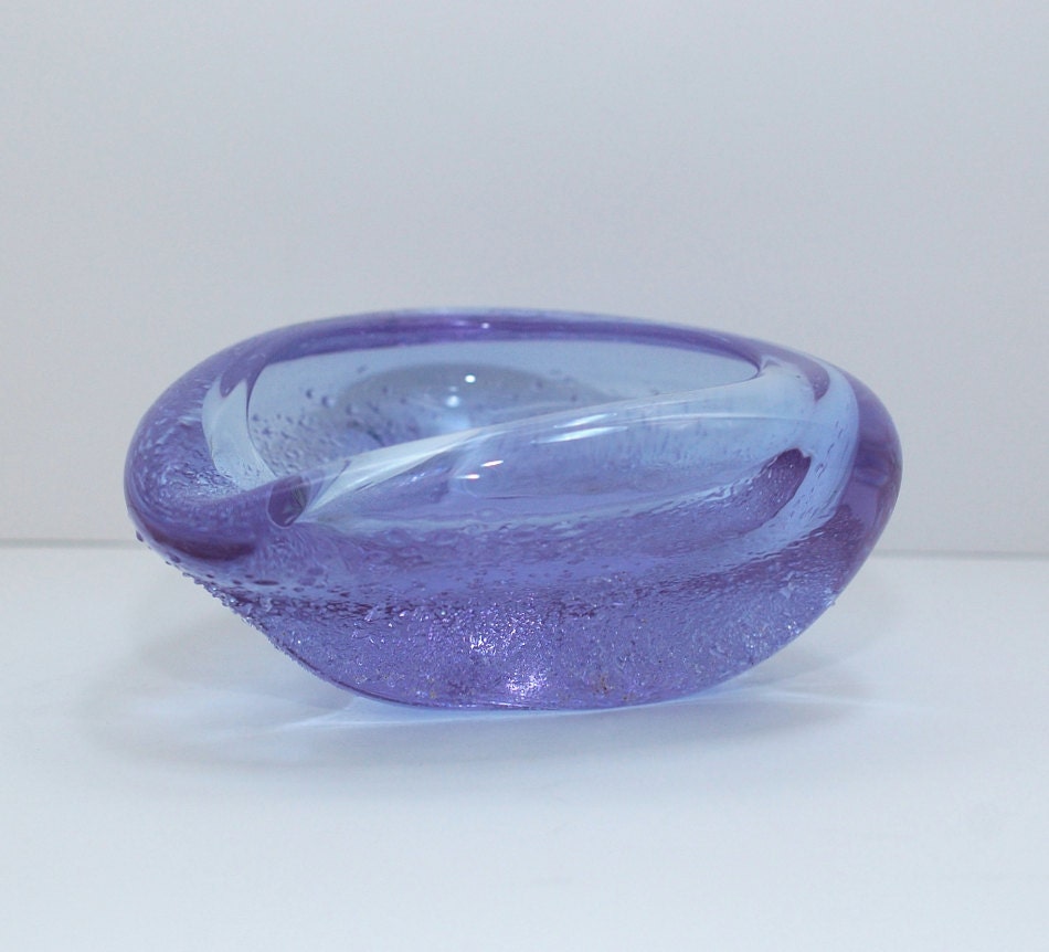 mid-century-modern-alexandrite-textured-glass-ashtray