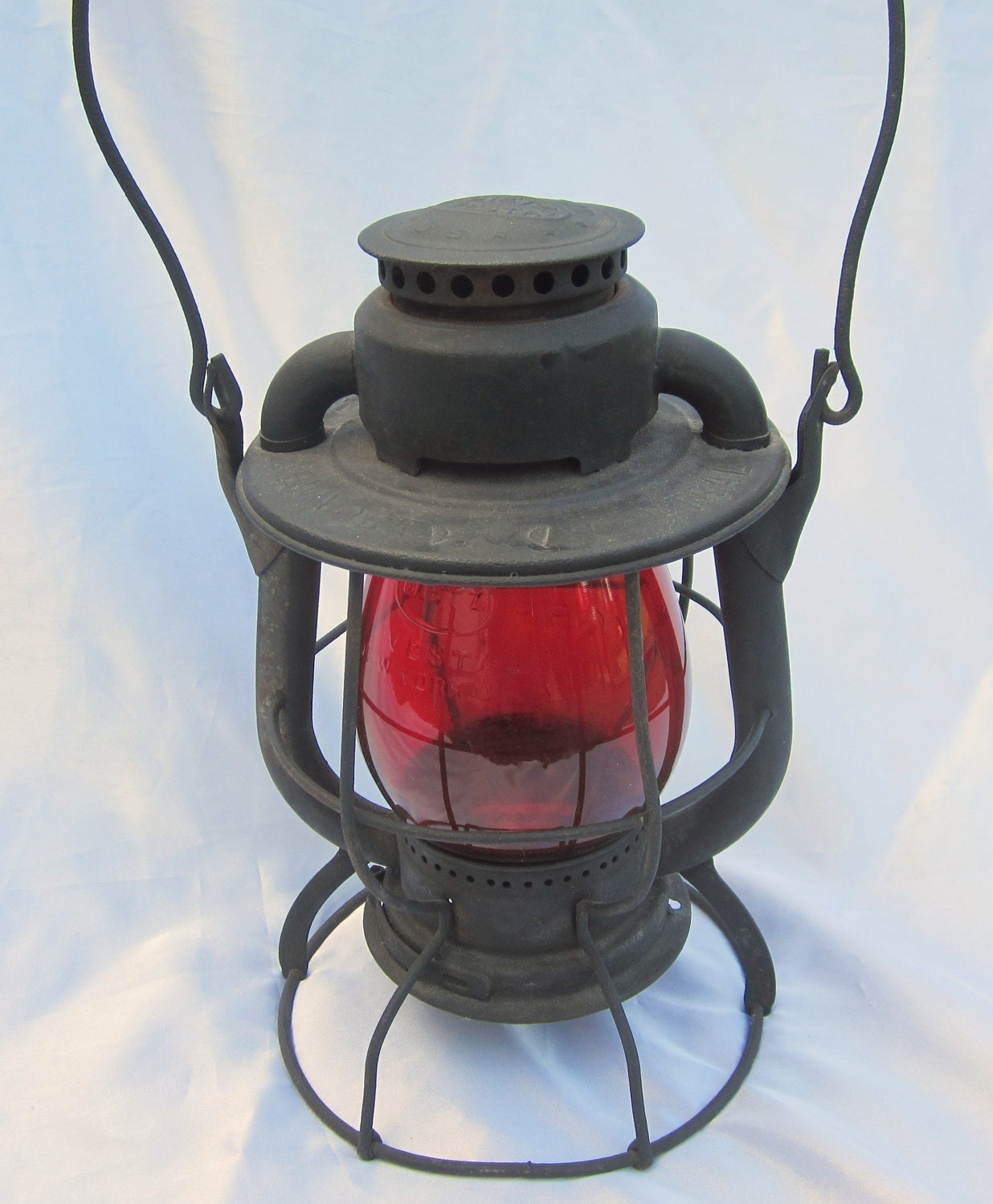 Lantern Red Dietz Vesta NYC New York Central Railroad CNX