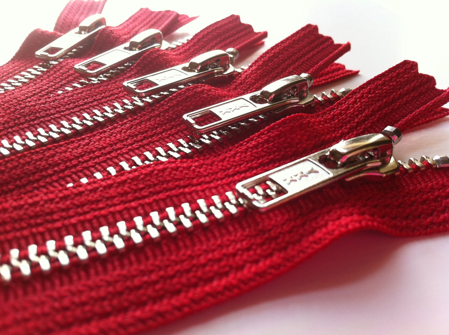 Metal Zippers YKK nickel teeth zips 5 pieces Red 519