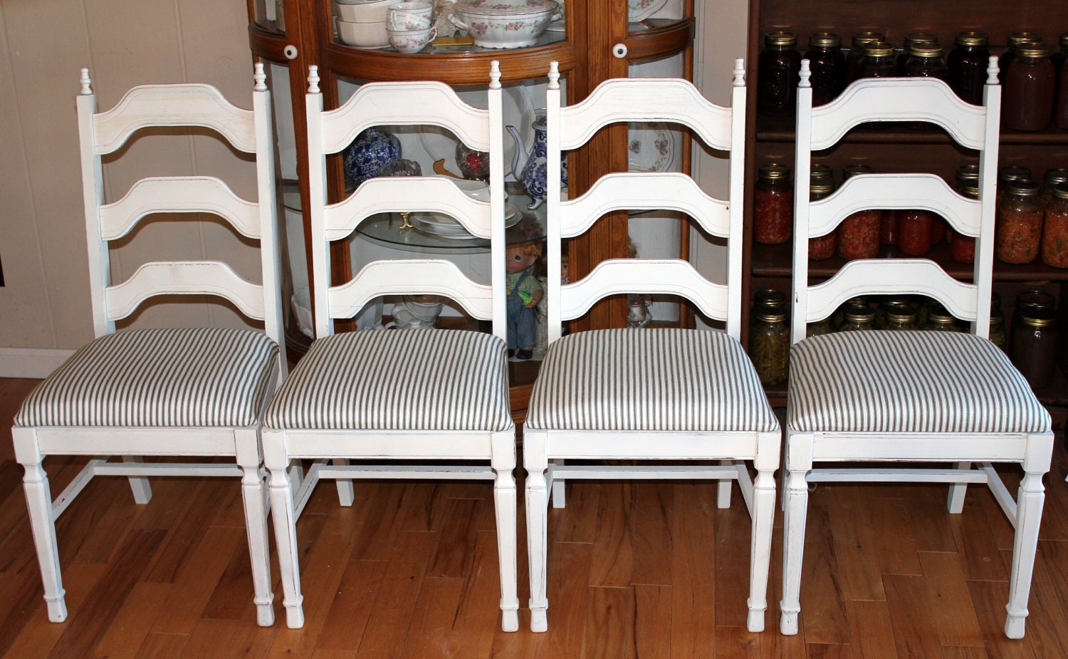 white farmhouse dining room chairs